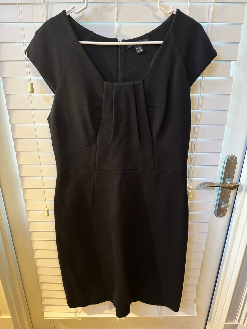 Banana Republic Black Cap-Sleeve Sheath Dress